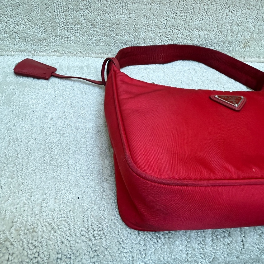 Nylon Re edition Shoulder bag in Red Nylon - Picture 13 of 16